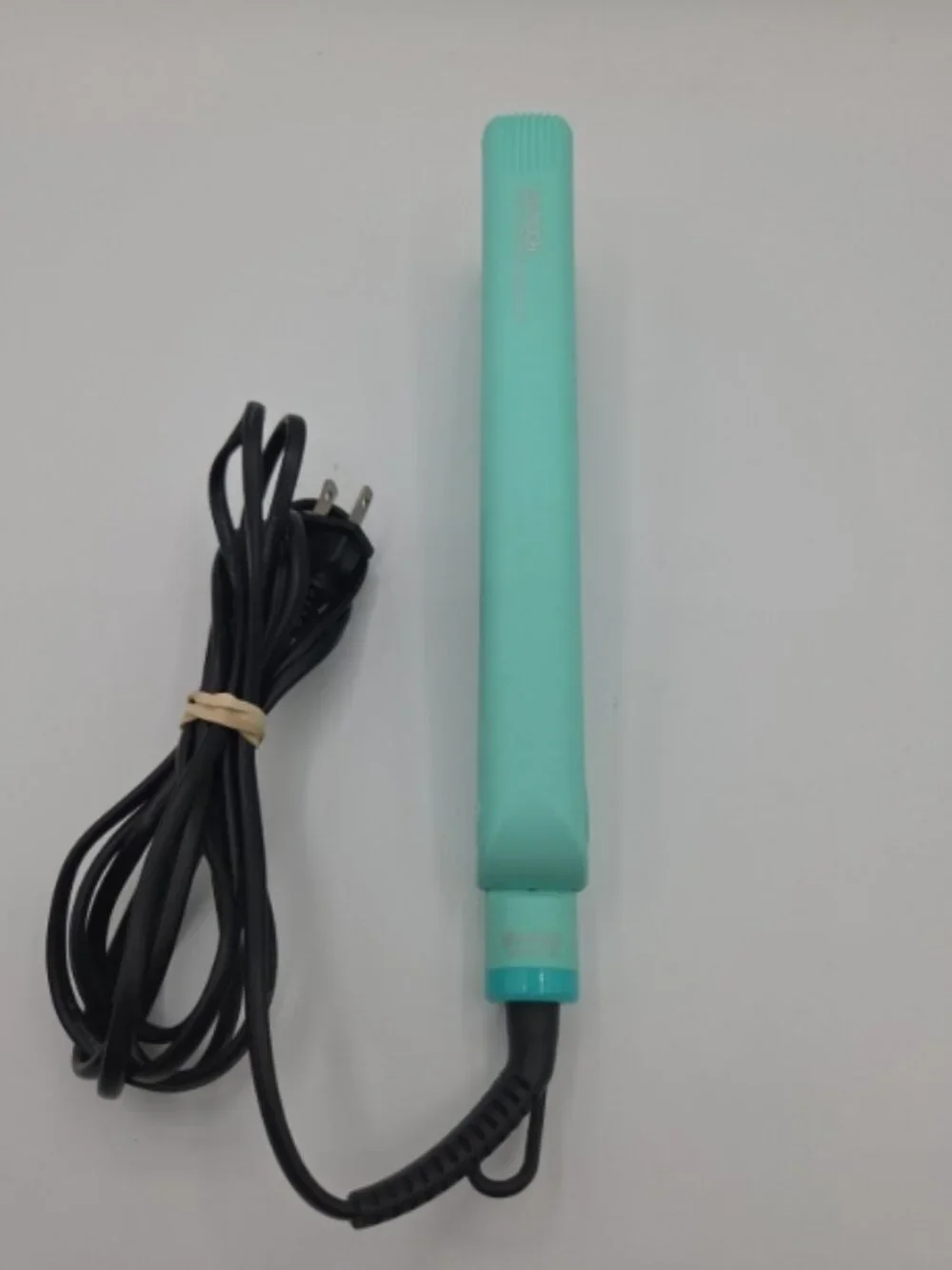 Izutech BTX450 Ceramic Flat Iron 1” Adjustable Heat 450°F Hair Straightener